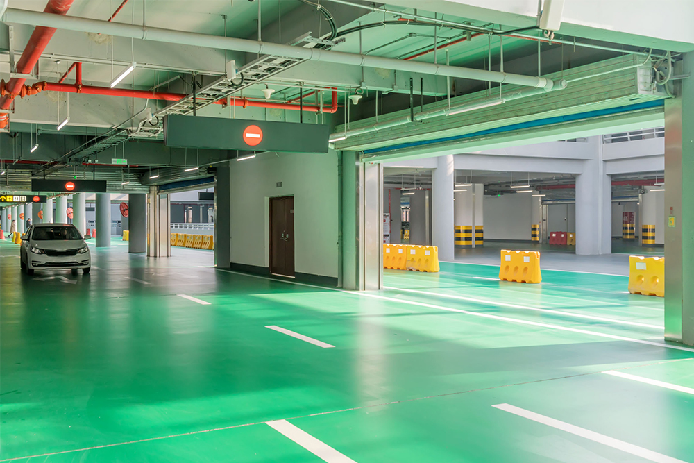 Wear-resistant floor